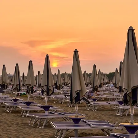 Homely Apartment With Poolview Terrace Appartamento Porto Santa Margherita di Caorle